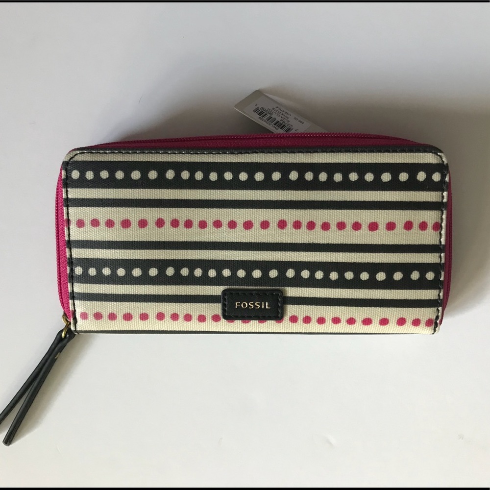 NWT Fossil Clutch/Wallet Final Price